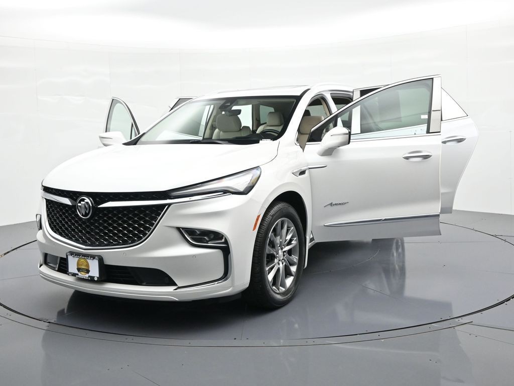 Buick Enclave Vehicle Full-screen Gallery Image 28
