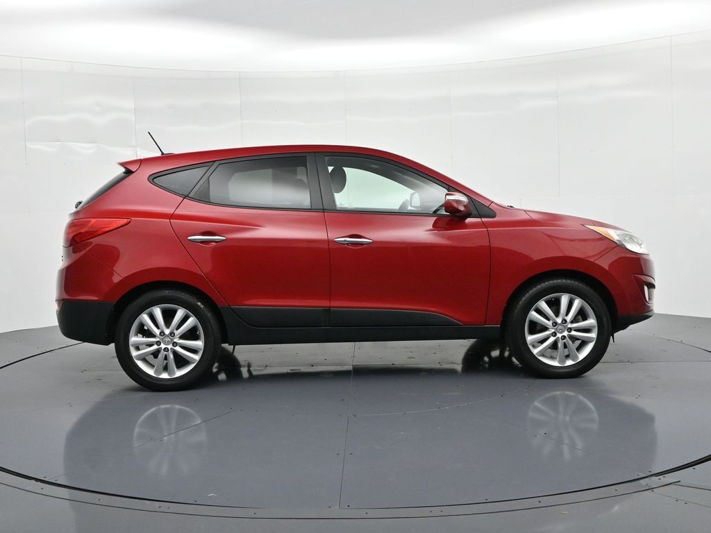 Hyundai Tucson Vehicle Full-screen Gallery Image 5
