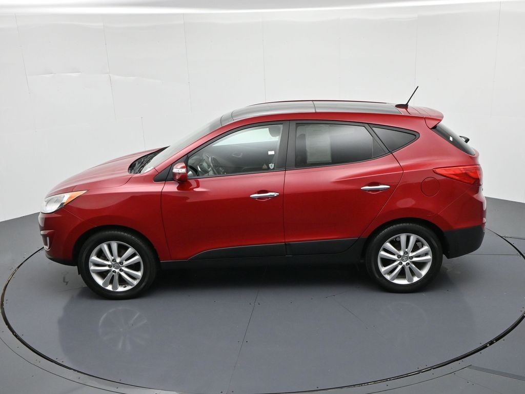 Hyundai Tucson Vehicle Full-screen Gallery Image 17