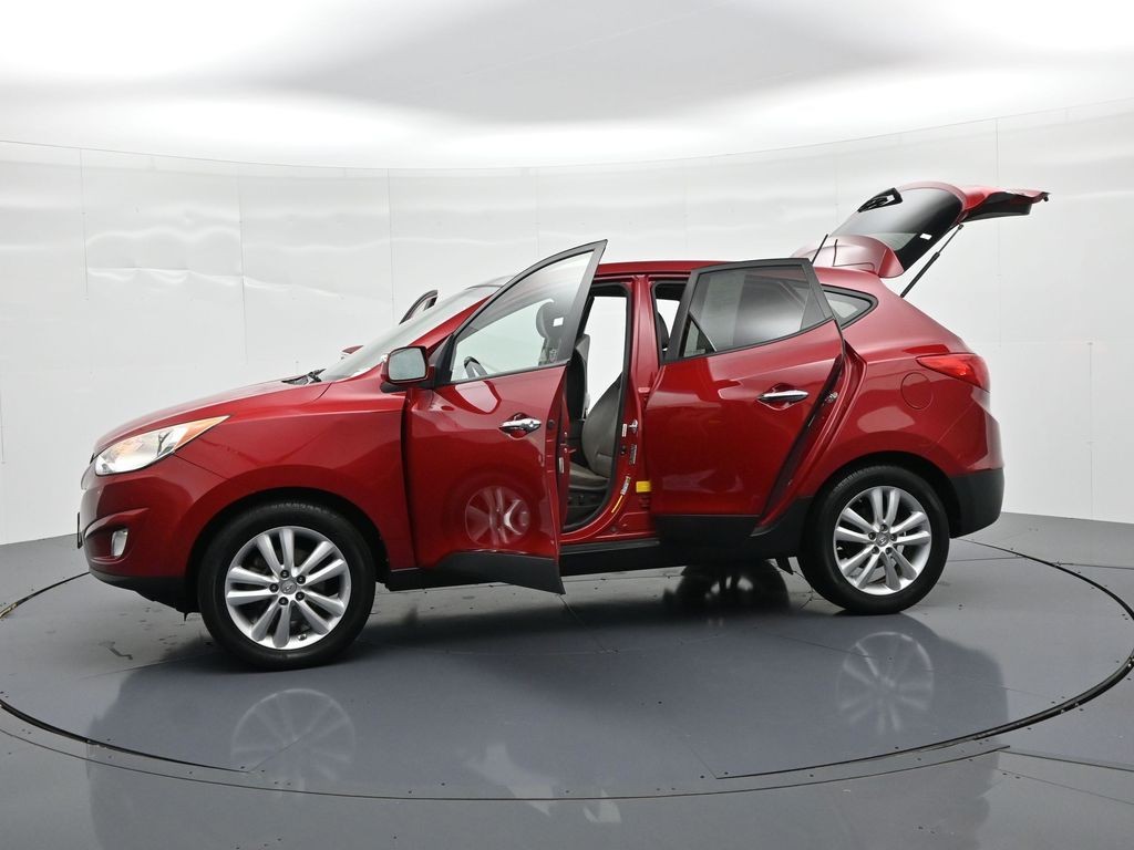 Hyundai Tucson Vehicle Full-screen Gallery Image 22