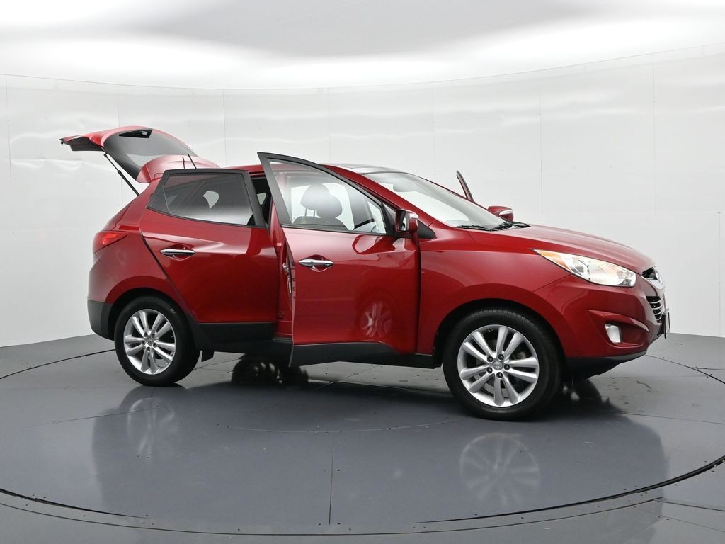 Hyundai Tucson Vehicle Full-screen Gallery Image 23