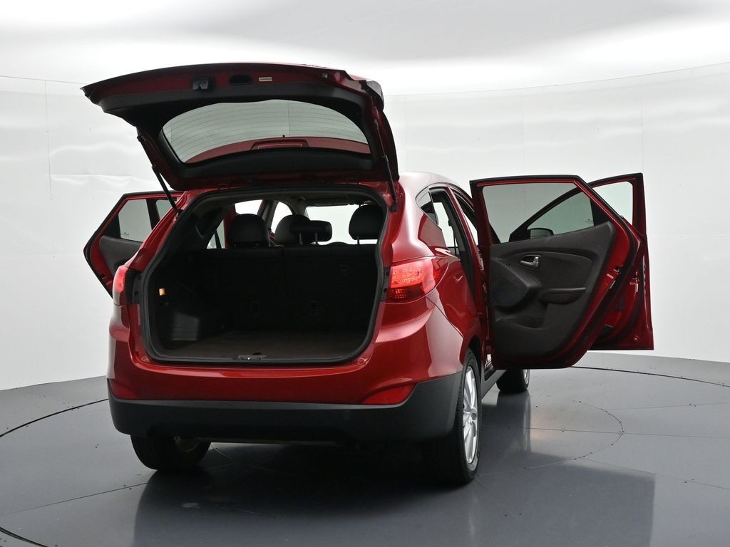 Hyundai Tucson Vehicle Full-screen Gallery Image 24