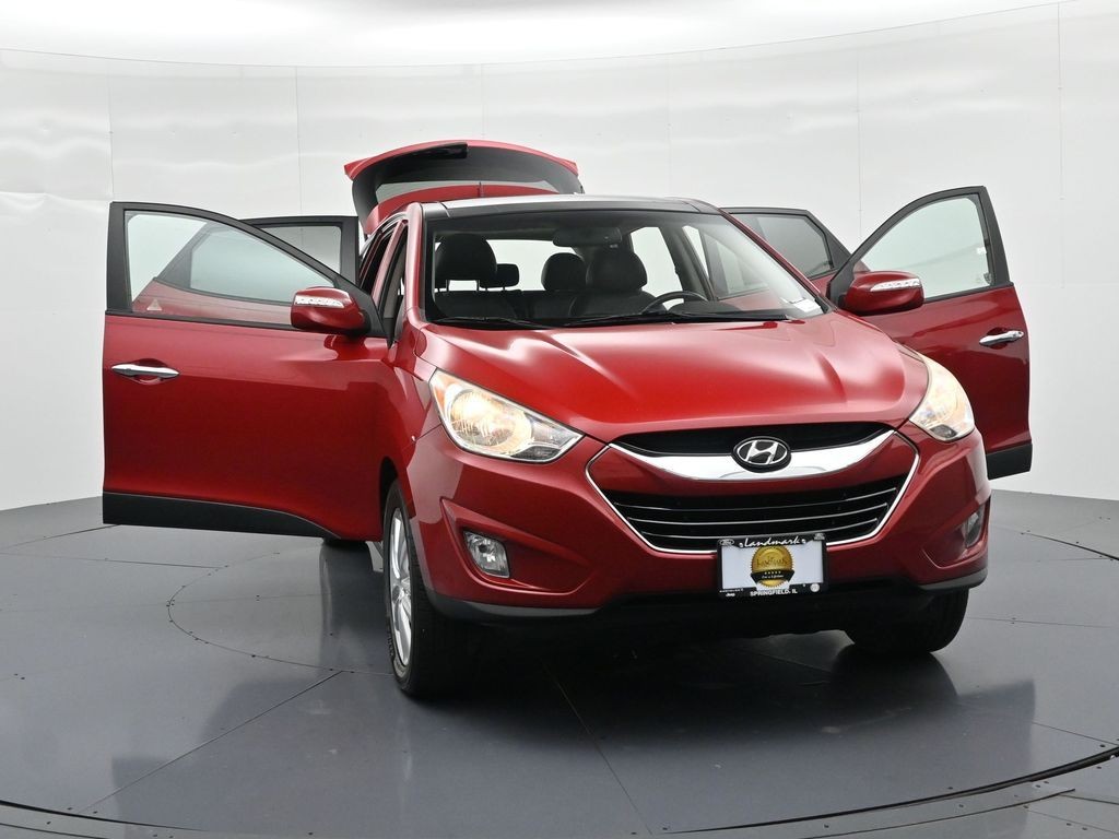 Hyundai Tucson Vehicle Full-screen Gallery Image 25