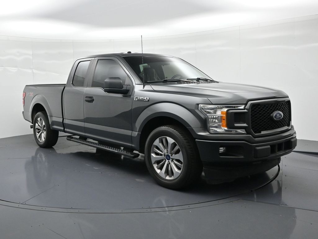 Ford F-150 Vehicle Full-screen Gallery Image 4