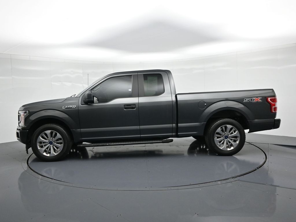 Ford F-150 Vehicle Full-screen Gallery Image 9