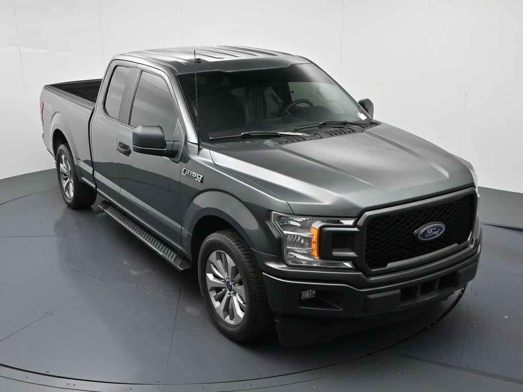 Ford F-150 Vehicle Full-screen Gallery Image 14