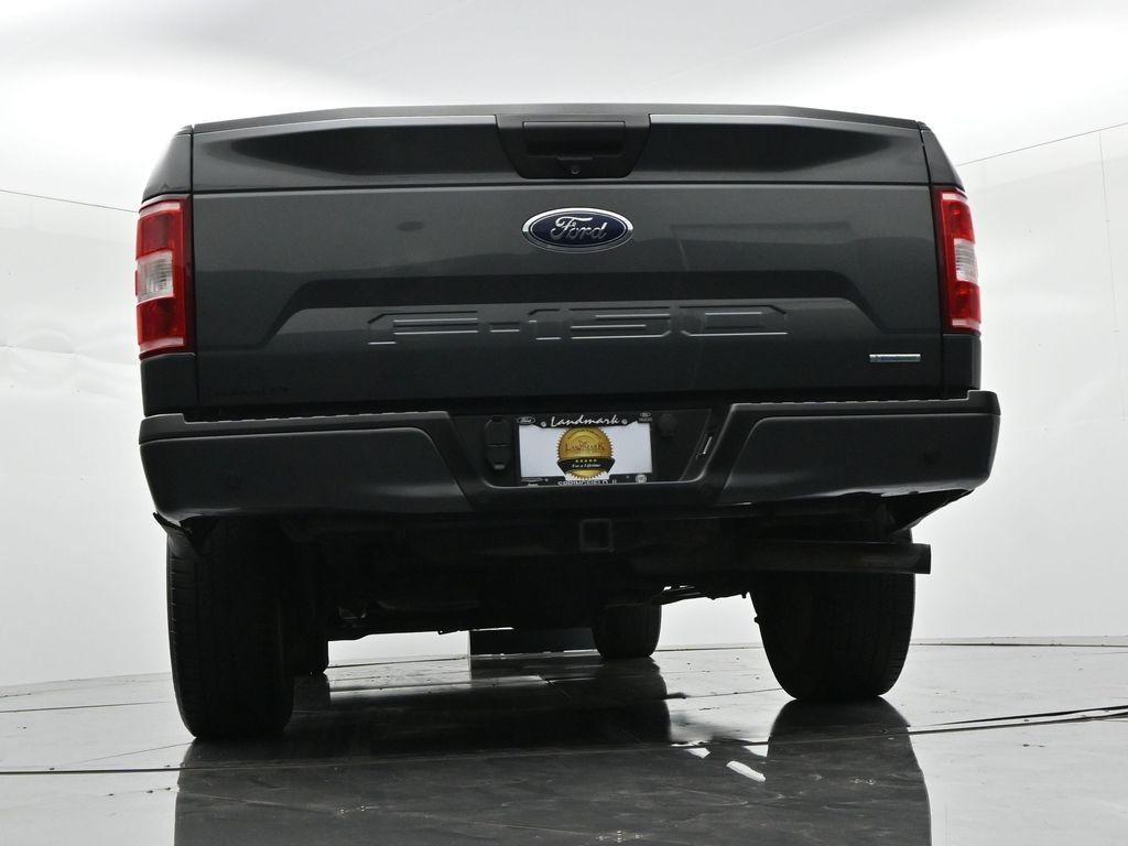 Ford F-150 Vehicle Full-screen Gallery Image 19