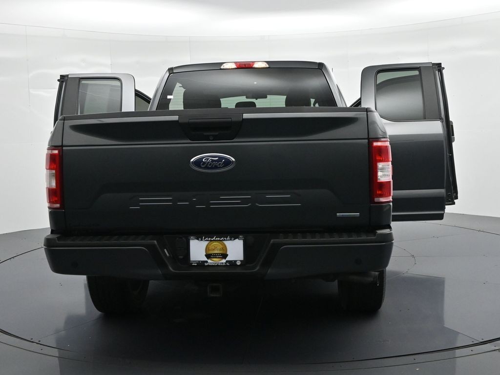 Ford F-150 Vehicle Full-screen Gallery Image 25