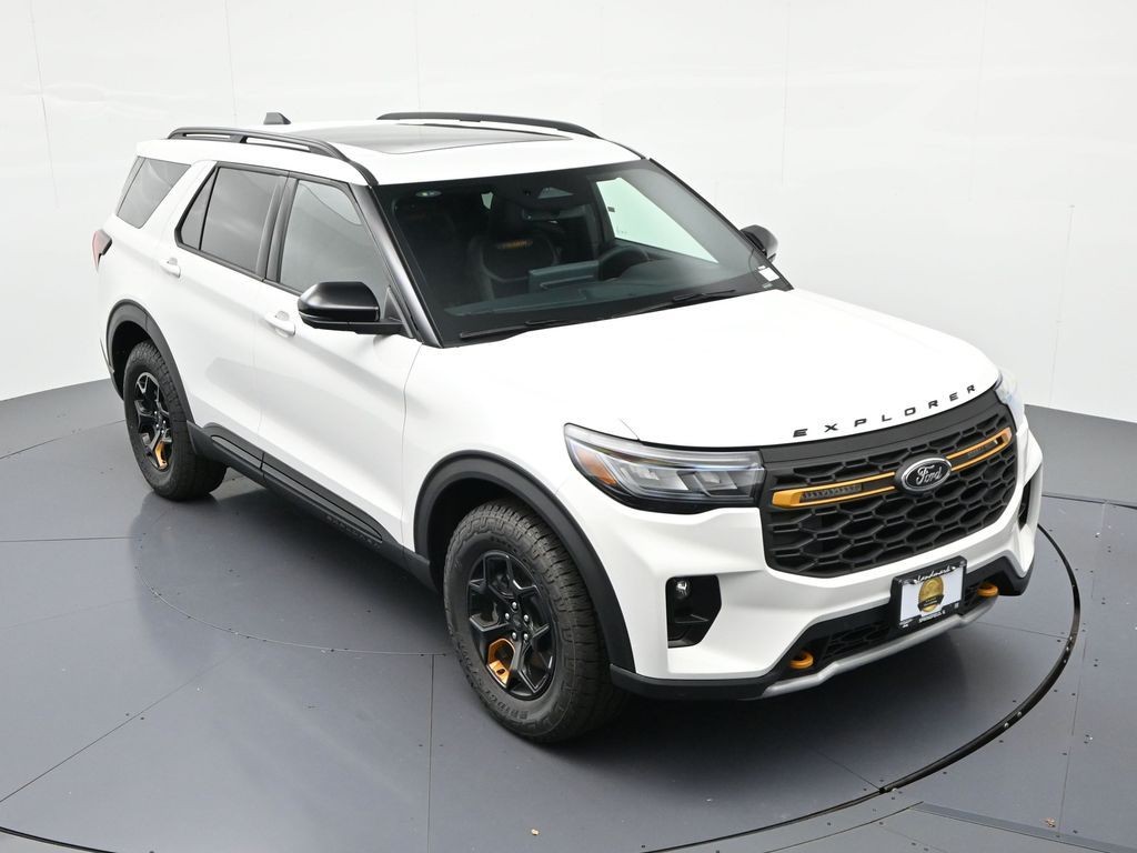 Ford Explorer Vehicle Full-screen Gallery Image 18