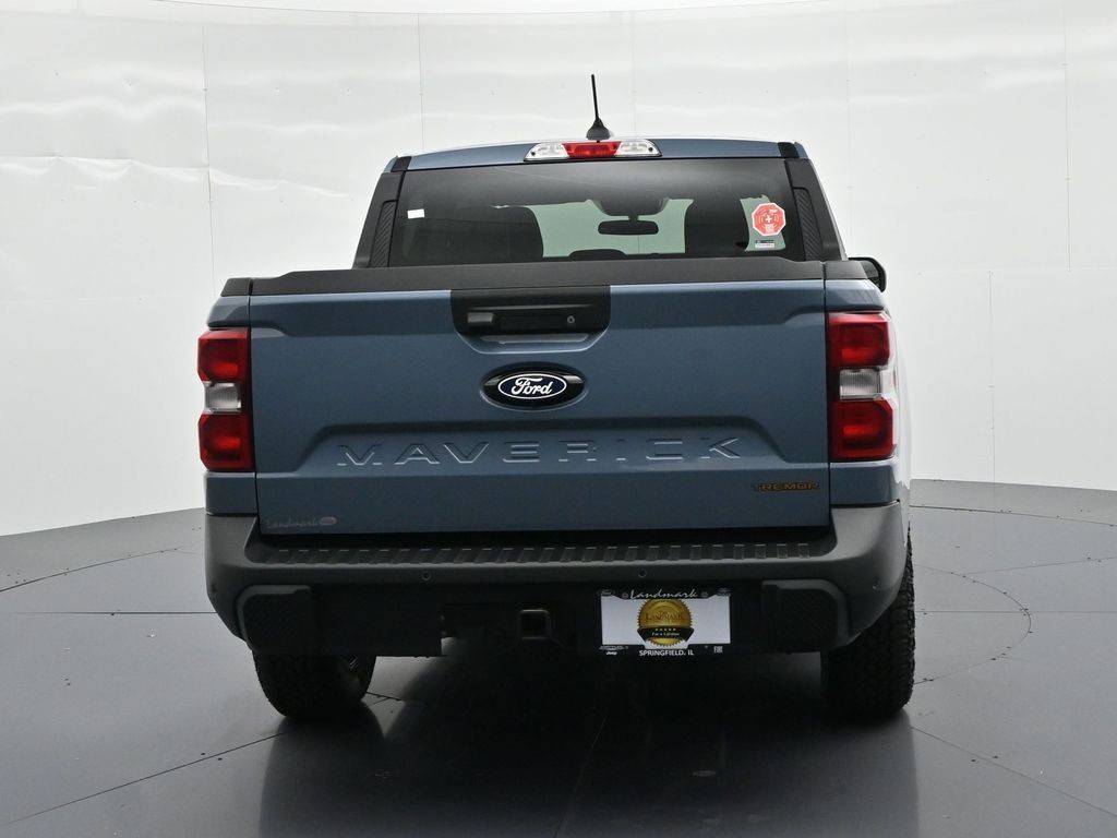 Ford Maverick Vehicle Full-screen Gallery Image 7