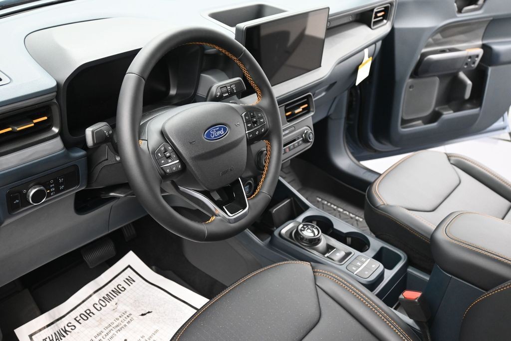 Ford Maverick Vehicle Full-screen Gallery Image 16