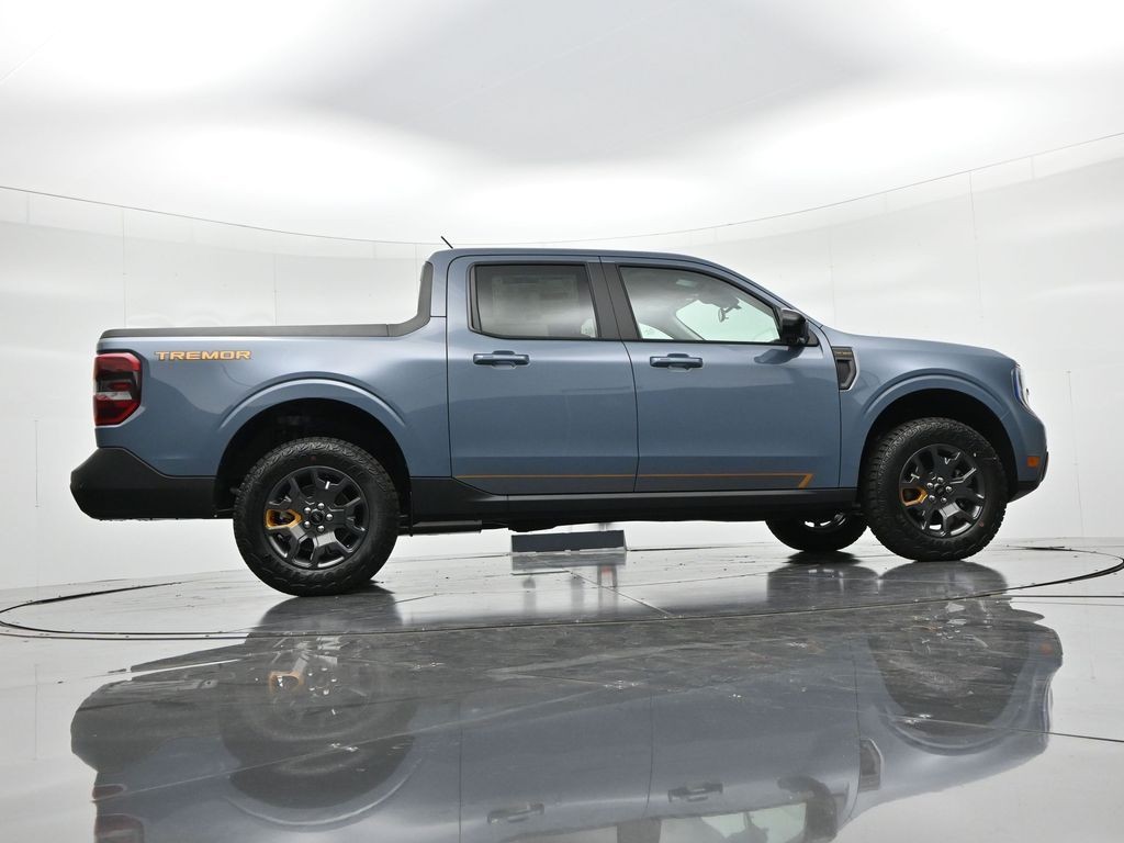 Ford Maverick Vehicle Full-screen Gallery Image 24