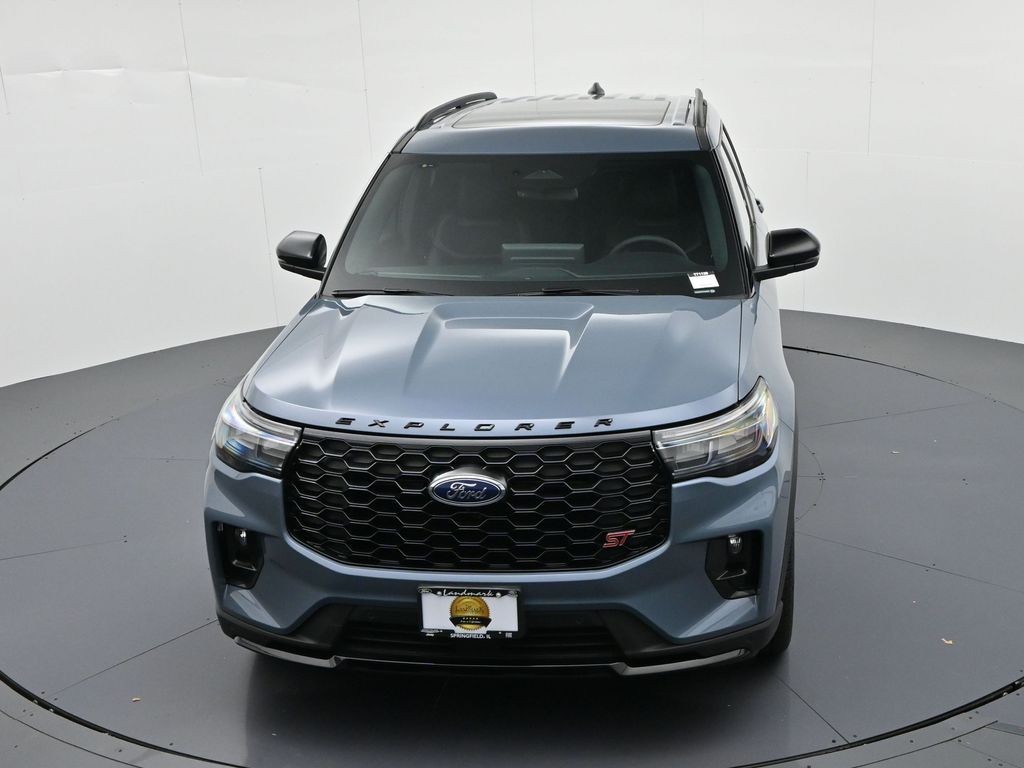 Ford Explorer Vehicle Full-screen Gallery Image 19