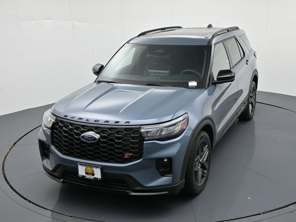Ford Explorer Vehicle Full-screen Gallery Image 20