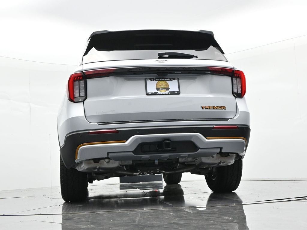 Ford Explorer Vehicle Full-screen Gallery Image 23