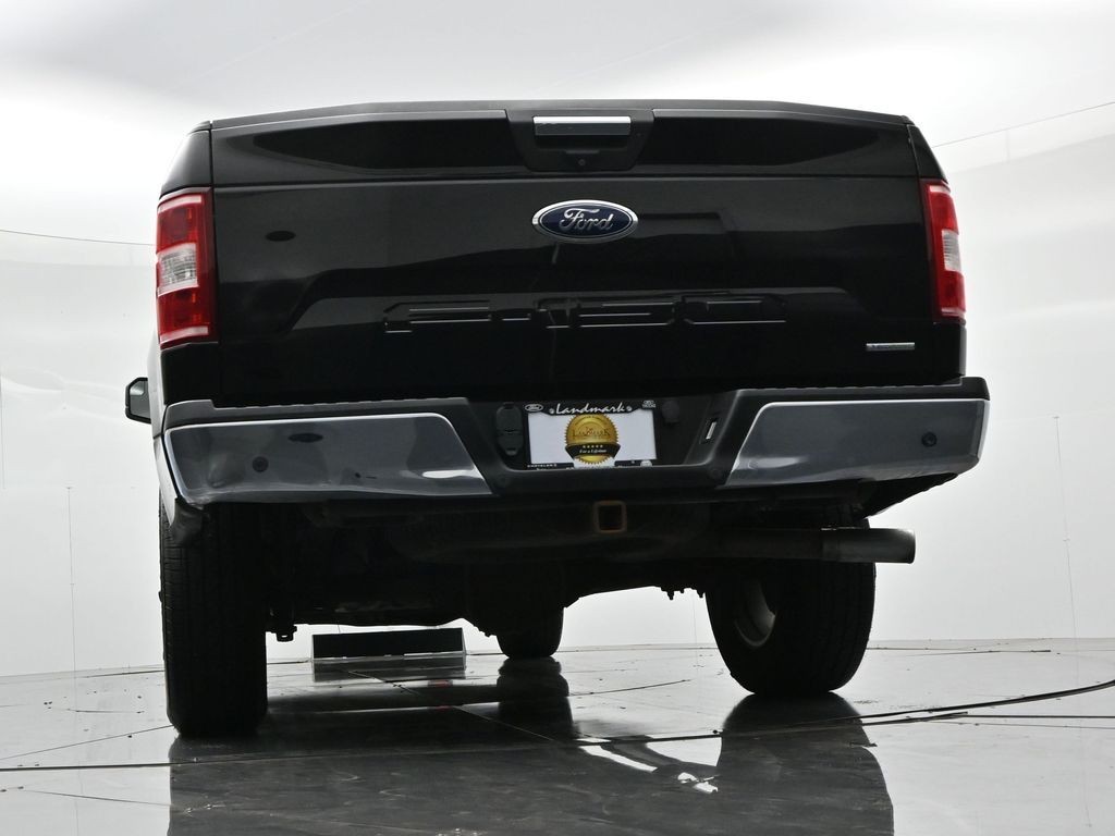 Ford F-150 Vehicle Full-screen Gallery Image 21
