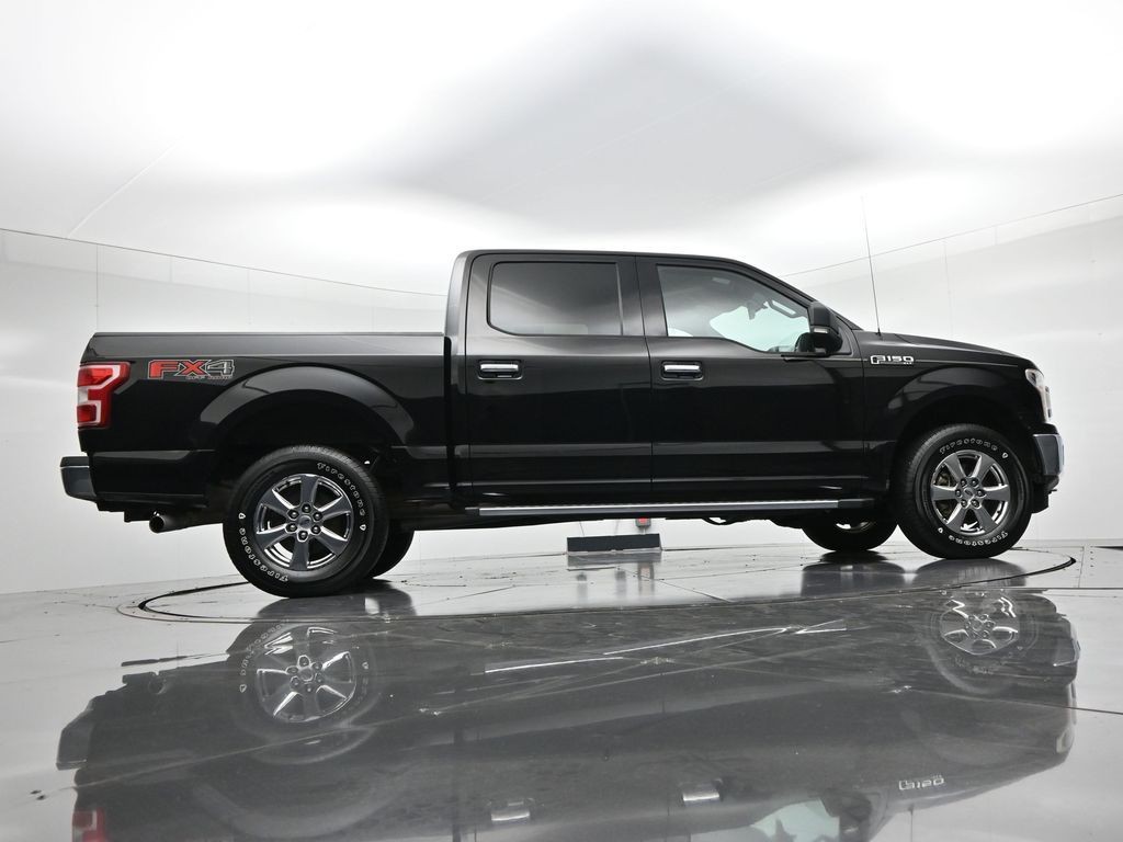 Ford F-150 Vehicle Full-screen Gallery Image 23