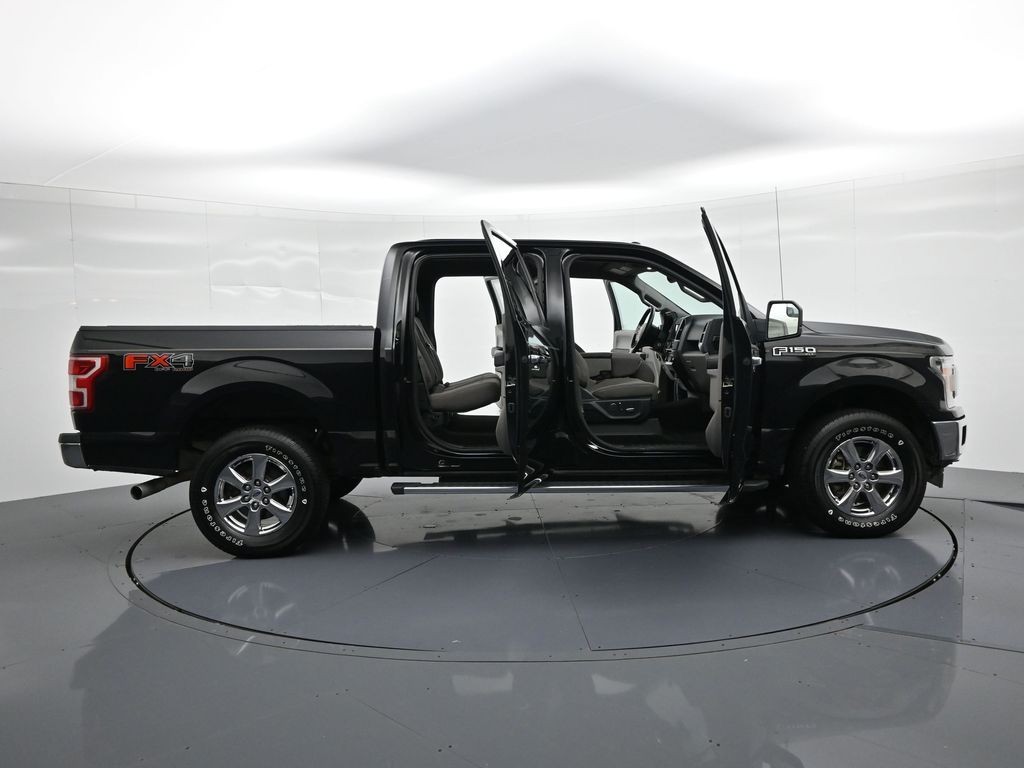 Ford F-150 Vehicle Full-screen Gallery Image 24