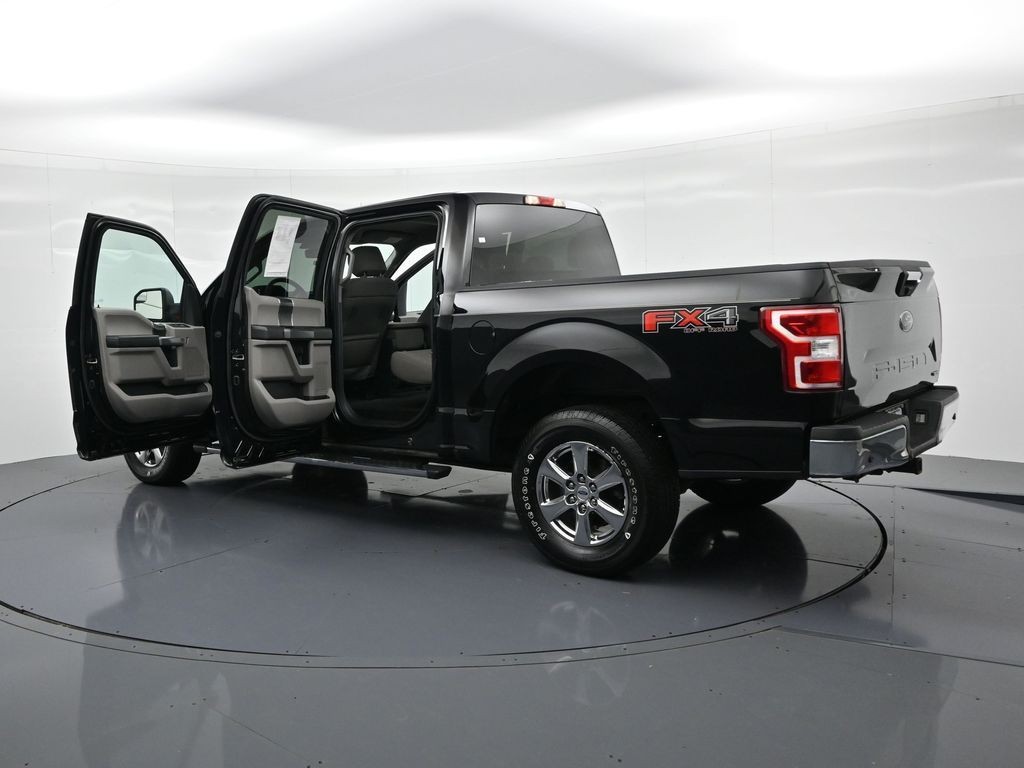 Ford F-150 Vehicle Full-screen Gallery Image 25