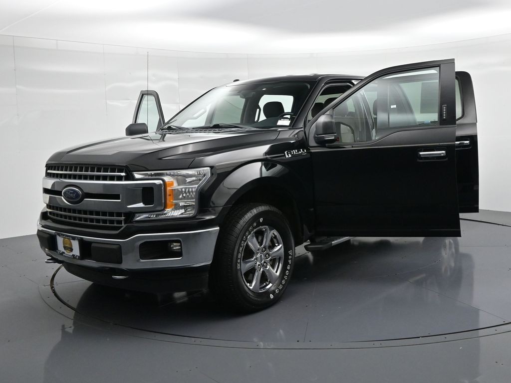 Ford F-150 Vehicle Full-screen Gallery Image 26