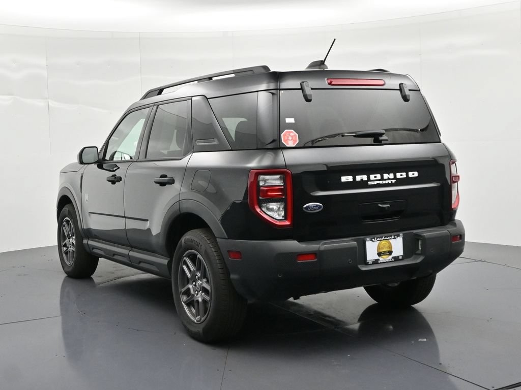 Ford Bronco Sport Vehicle Full-screen Gallery Image 8