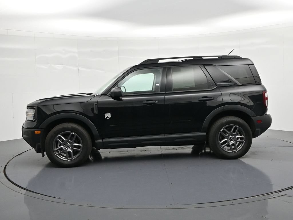 Ford Bronco Sport Vehicle Full-screen Gallery Image 9