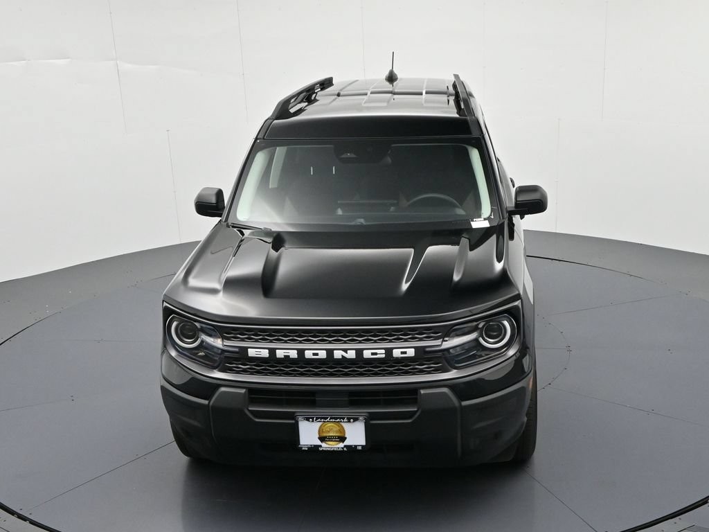 Ford Bronco Sport Vehicle Full-screen Gallery Image 16