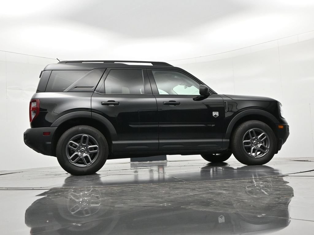 Ford Bronco Sport Vehicle Full-screen Gallery Image 22