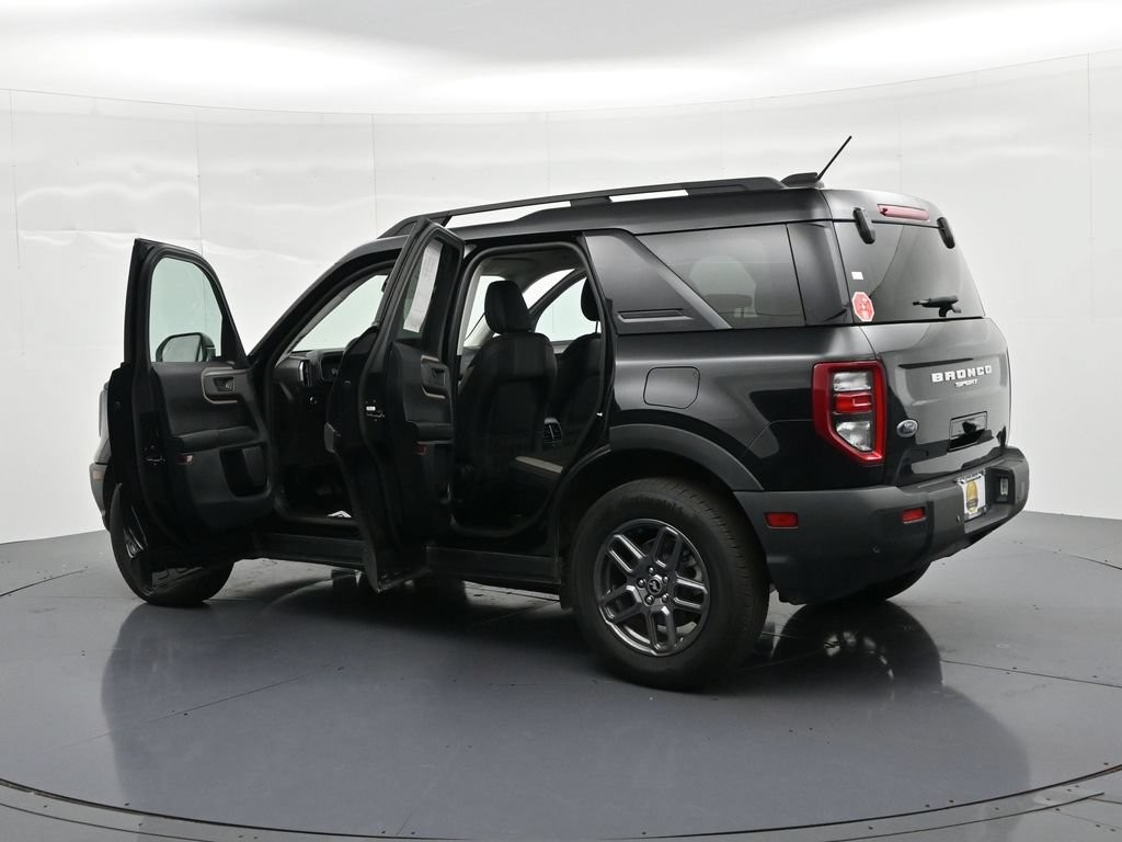 Ford Bronco Sport Vehicle Full-screen Gallery Image 24