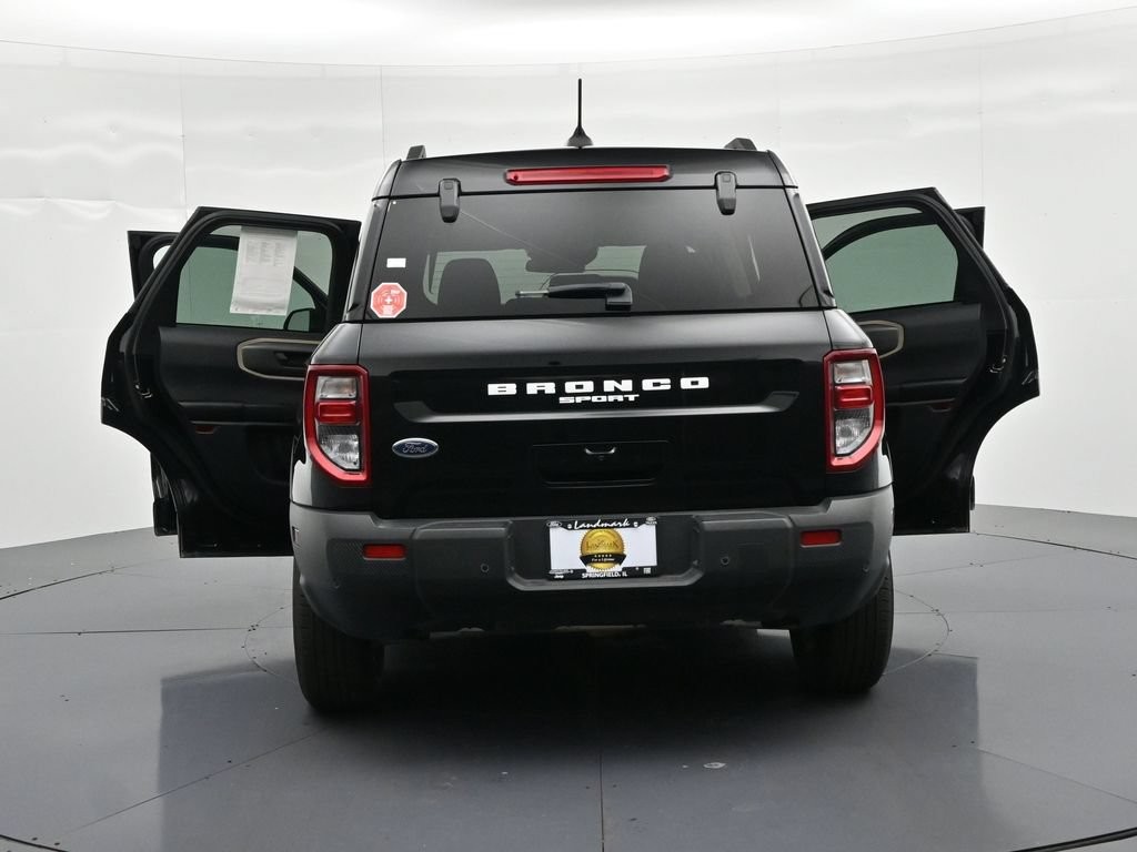Ford Bronco Sport Vehicle Full-screen Gallery Image 26