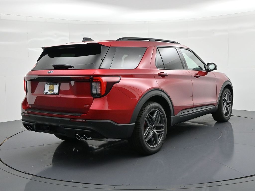 Ford Explorer Vehicle Full-screen Gallery Image 6