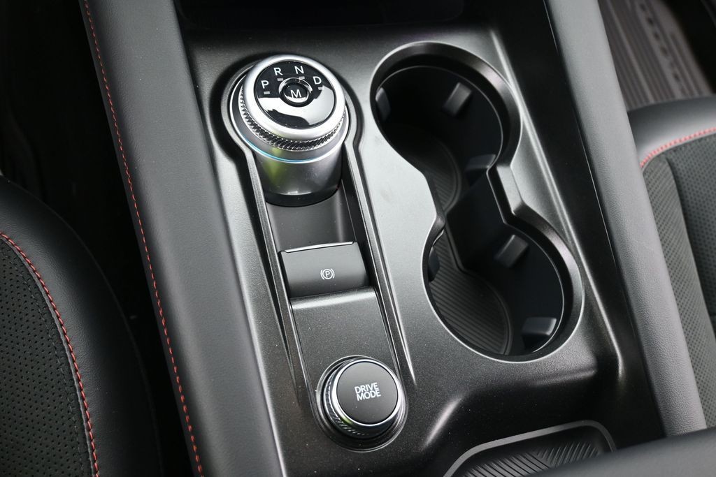 Ford Explorer Vehicle Full-screen Gallery Image 13