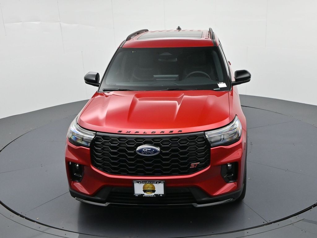 Ford Explorer Vehicle Full-screen Gallery Image 18