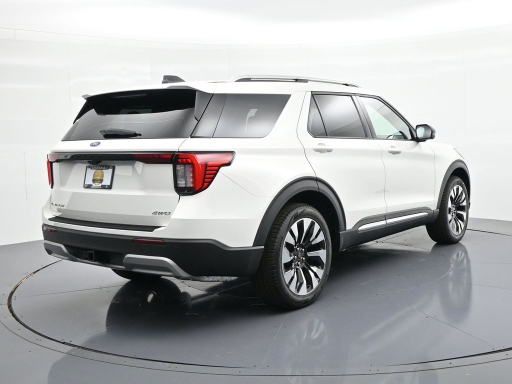 Ford Explorer Vehicle Full-screen Gallery Image 6