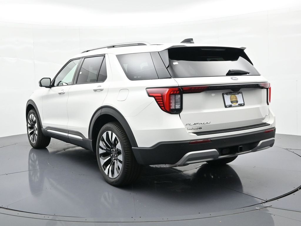 Ford Explorer Vehicle Full-screen Gallery Image 8