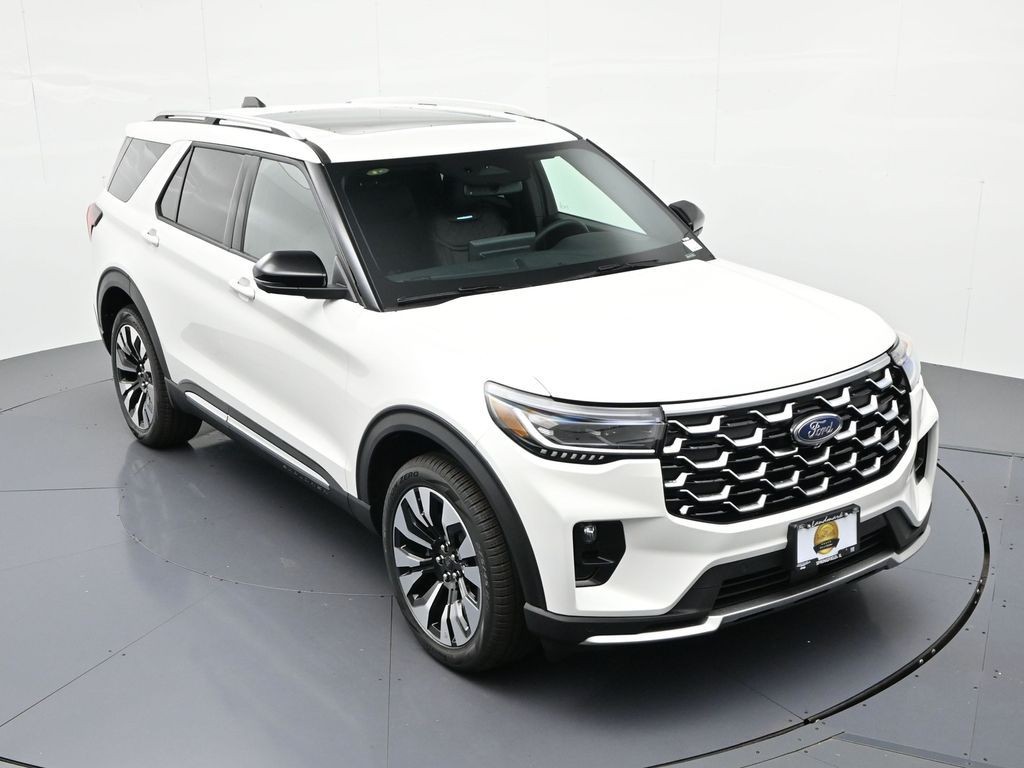 Ford Explorer Vehicle Full-screen Gallery Image 25