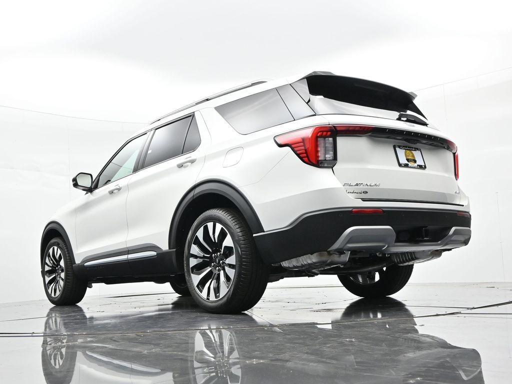 Ford Explorer Vehicle Full-screen Gallery Image 29