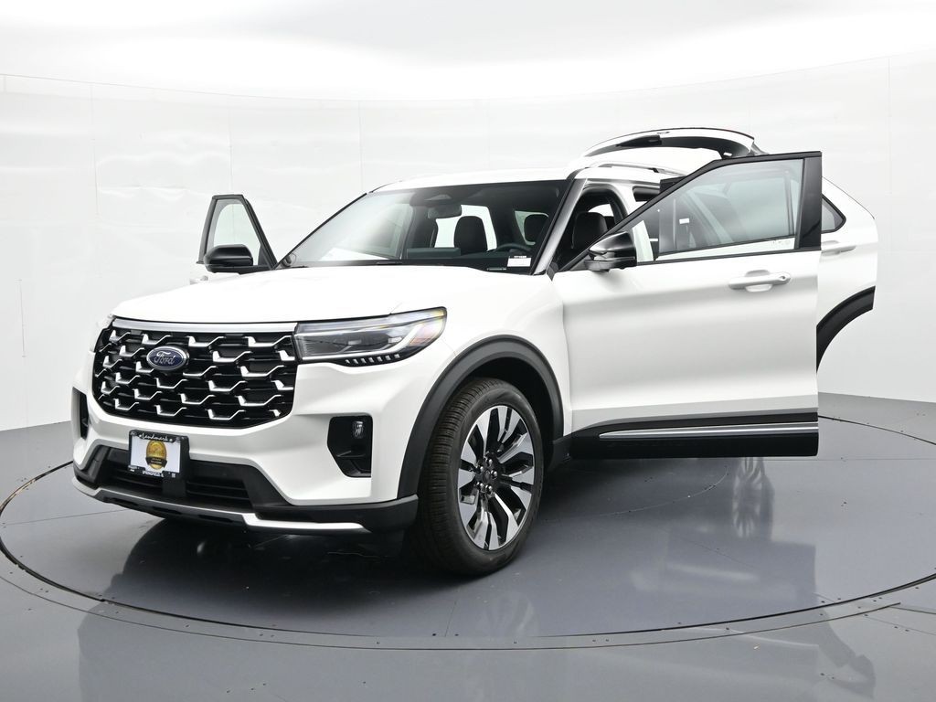 Ford Explorer Vehicle Full-screen Gallery Image 35