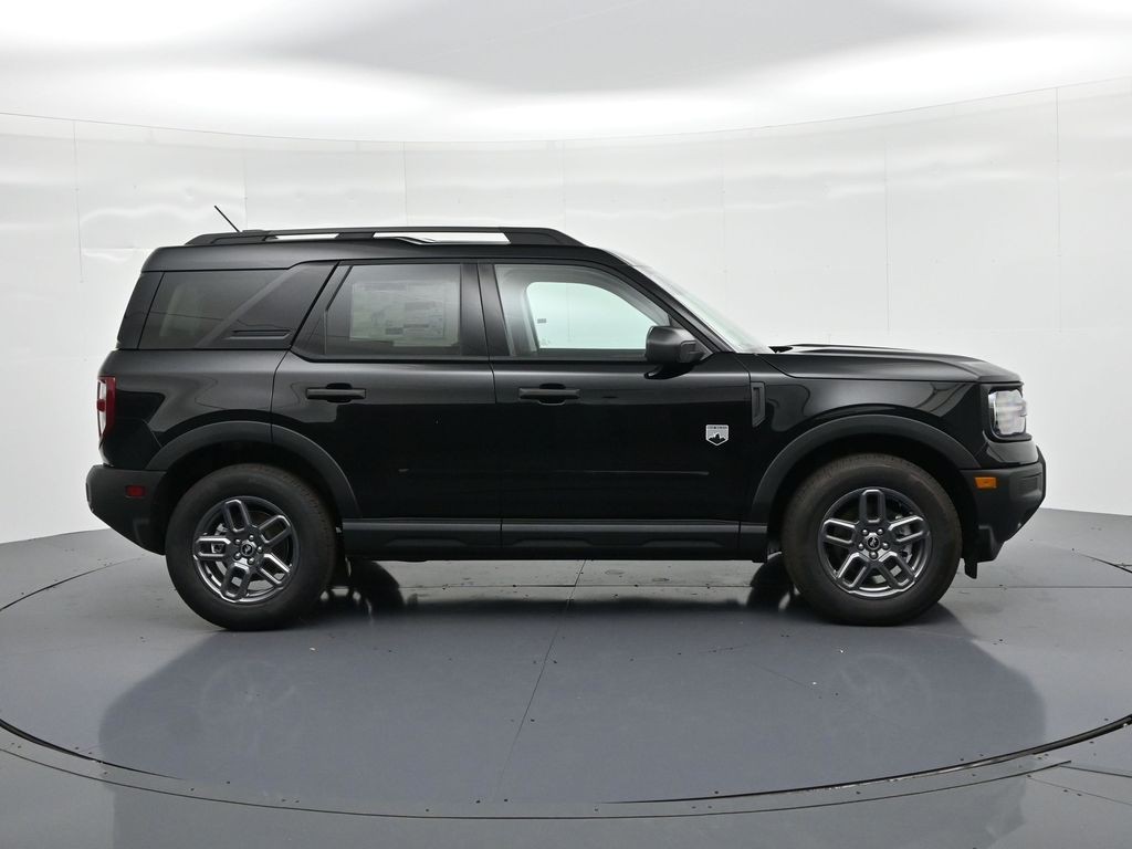 Ford Bronco Sport Vehicle Full-screen Gallery Image 5
