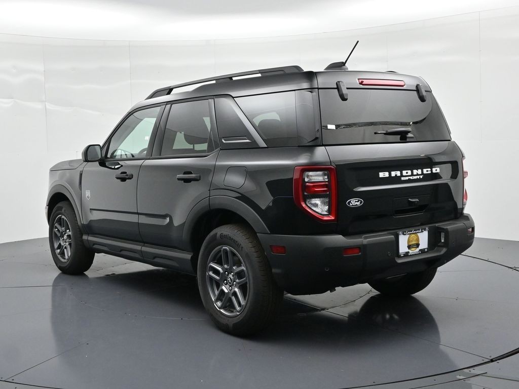 Ford Bronco Sport Vehicle Full-screen Gallery Image 8