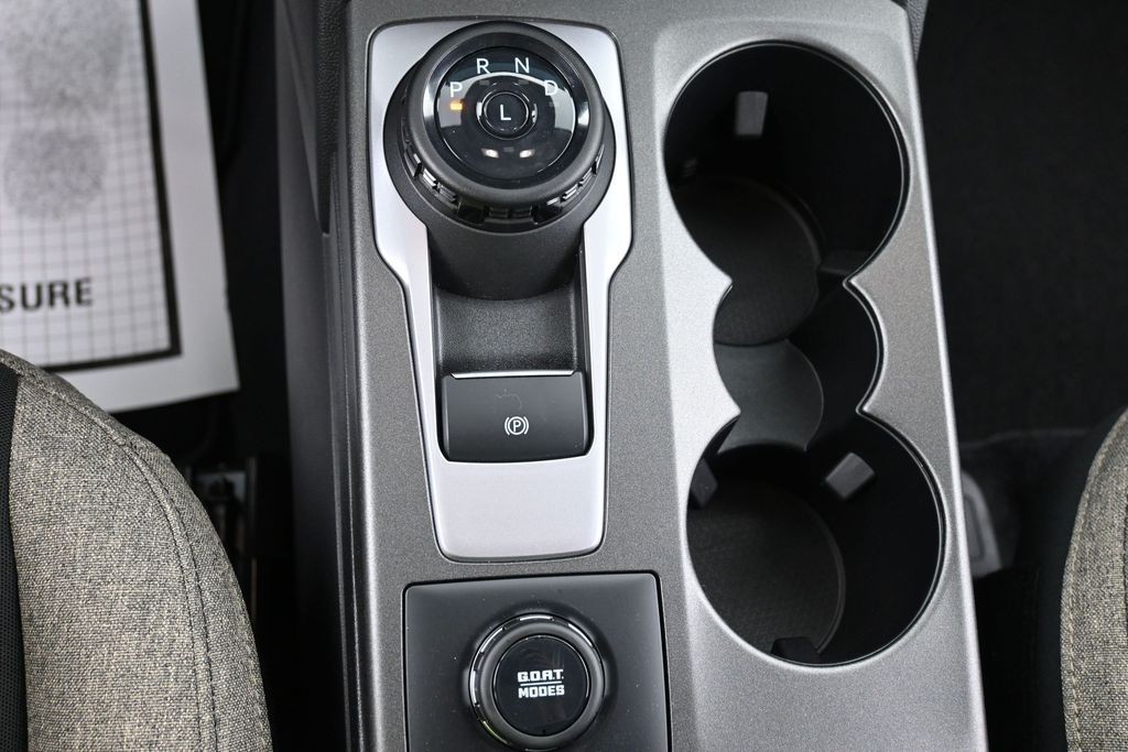 Ford Bronco Sport Vehicle Full-screen Gallery Image 12