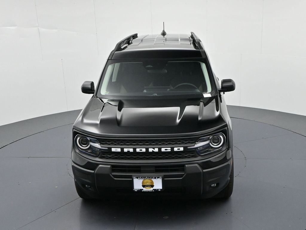 Ford Bronco Sport Vehicle Full-screen Gallery Image 16