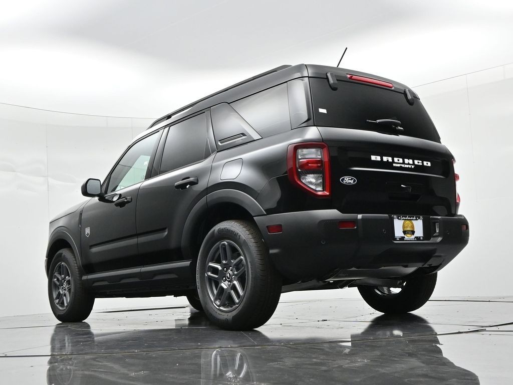 Ford Bronco Sport Vehicle Full-screen Gallery Image 19