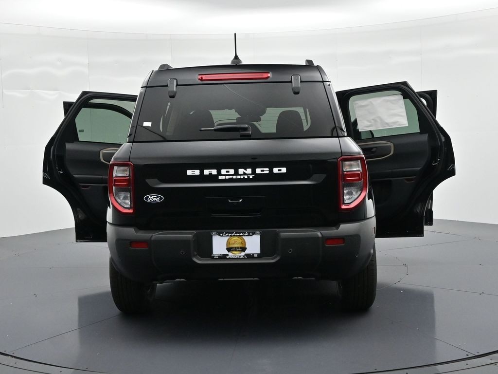 Ford Bronco Sport Vehicle Full-screen Gallery Image 26