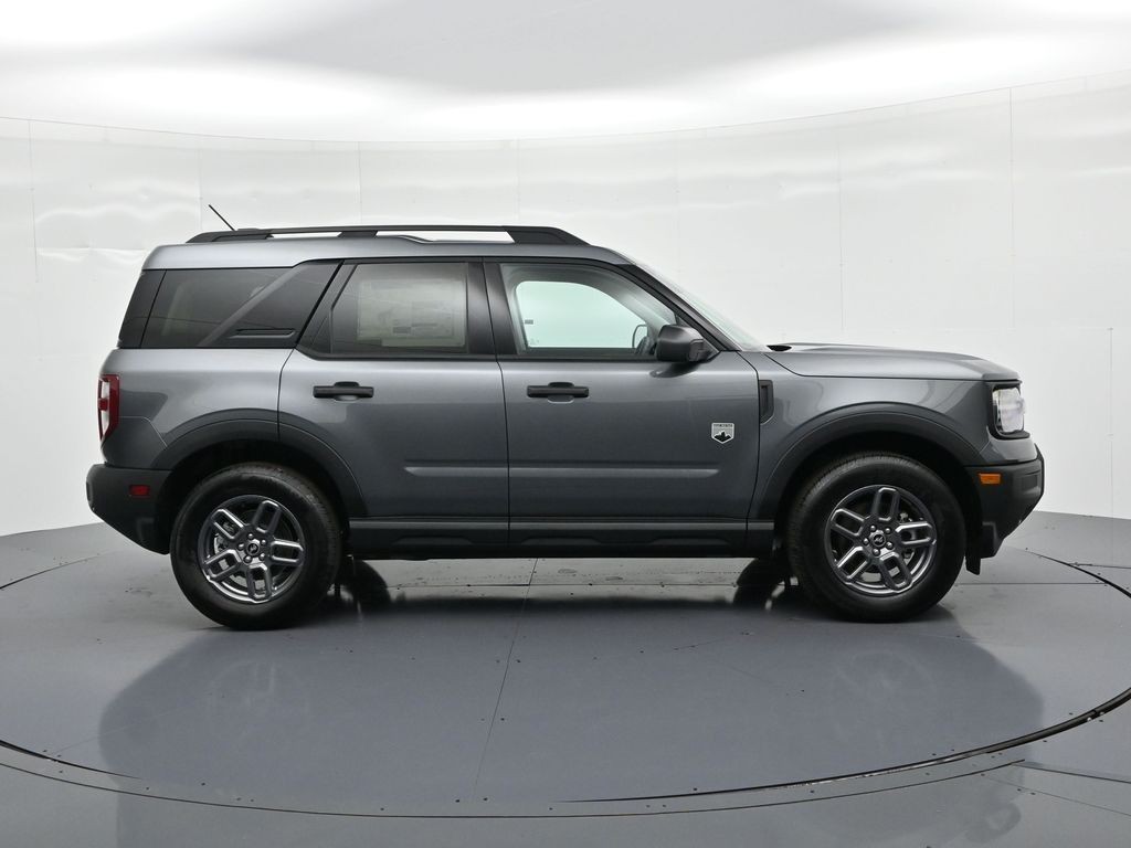 Ford Bronco Sport Vehicle Full-screen Gallery Image 5