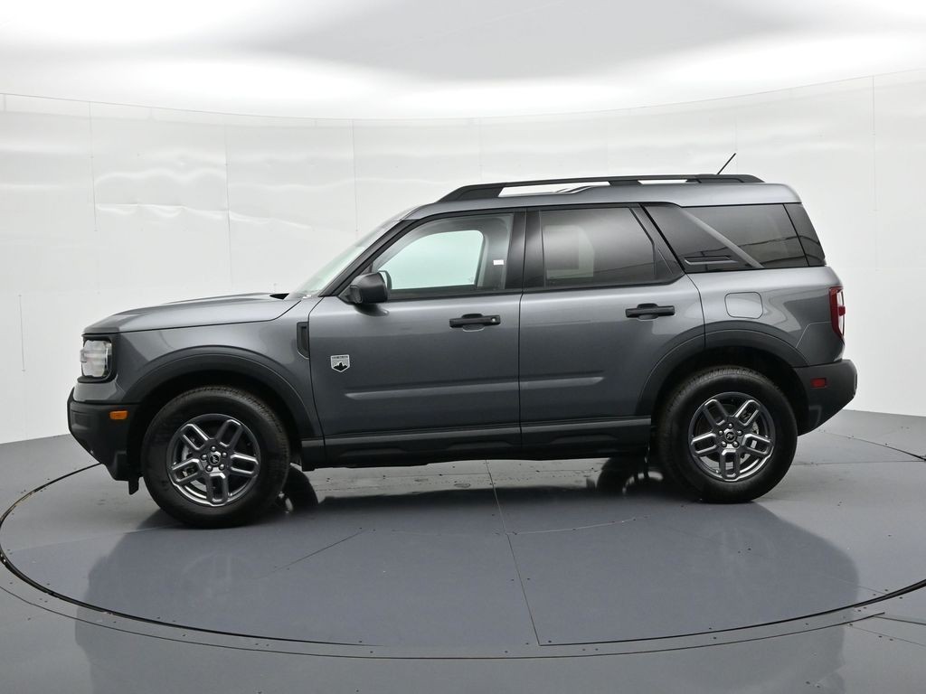 Ford Bronco Sport Vehicle Full-screen Gallery Image 9