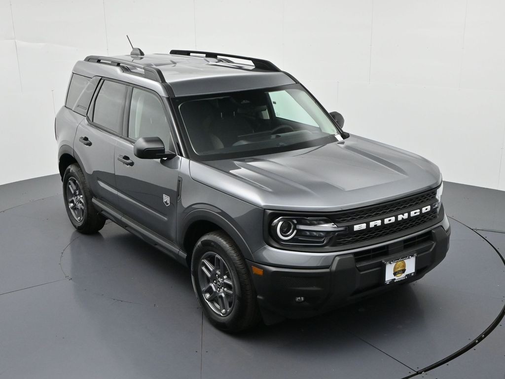 Ford Bronco Sport Vehicle Full-screen Gallery Image 15