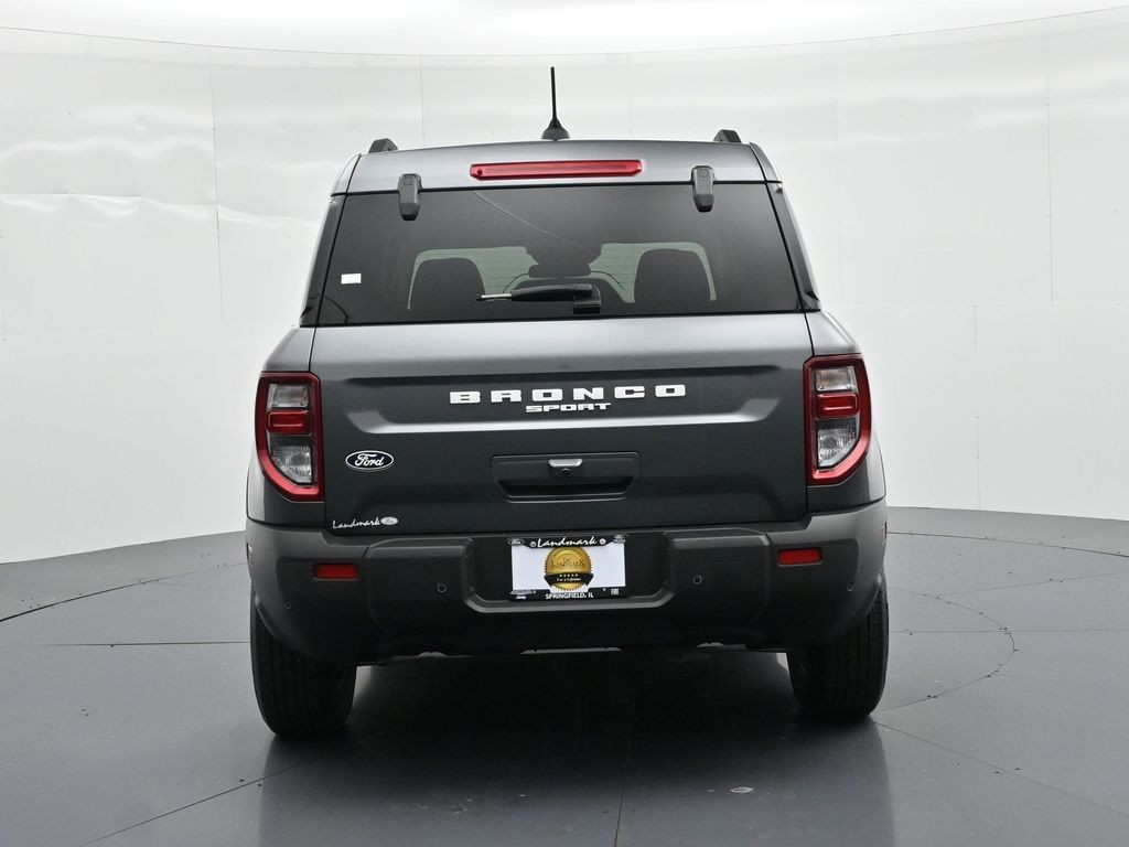 Ford Bronco Sport Vehicle Full-screen Gallery Image 7