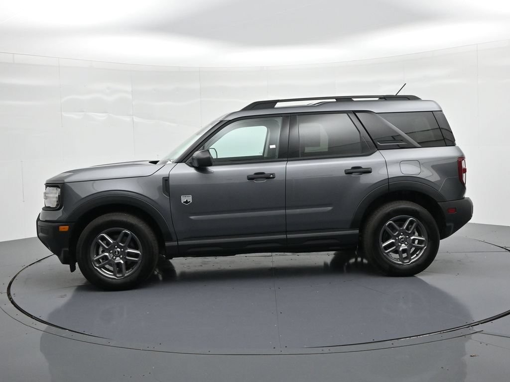 Ford Bronco Sport Vehicle Full-screen Gallery Image 9