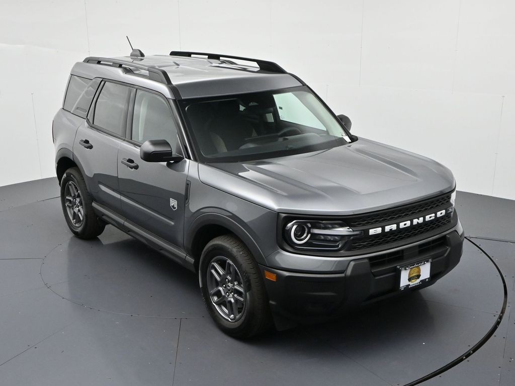 Ford Bronco Sport Vehicle Full-screen Gallery Image 15